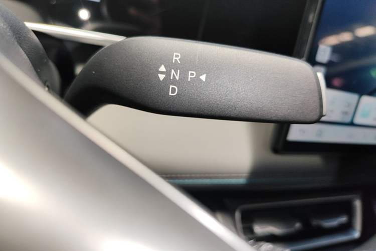 Used BYD Qin L 2026 DM-i 128KM Leading Edition Gear Lever