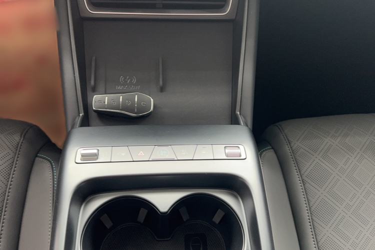Used BYD Qin L 2026 Model DM-i 210KM Cloud Suspension Version Gear Lever