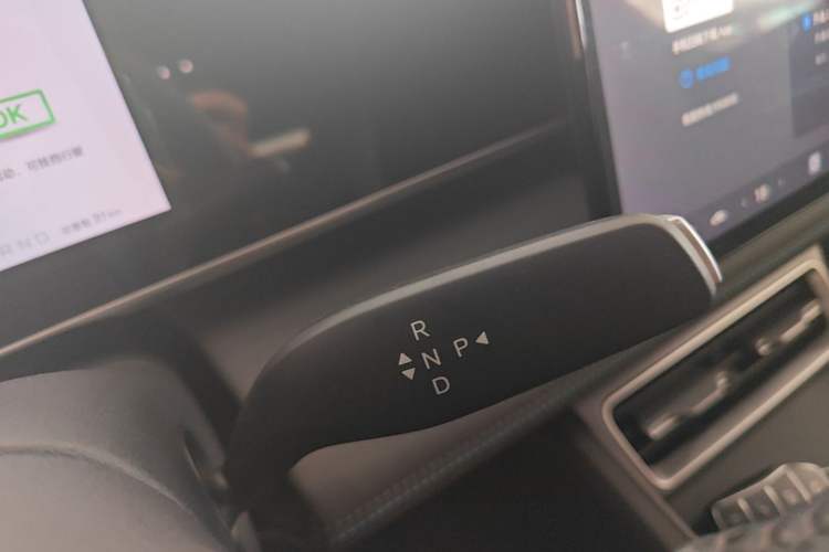 Used BYD Qin L 2026 DM-i 128KM Leading Edition Gear Lever