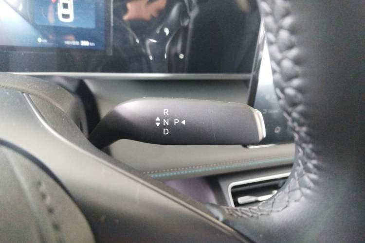 Used BYD Qin L 2026 DM-i 128KM Leading Edition Gear Lever