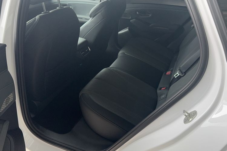 Used BYD Qin L 2026 Model DM-i 210KM Cloud Suspension Version Interior 1