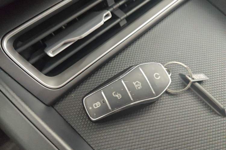 Used BYD Qin L 2026 DM-i 128KM Leading Edition Interior 1