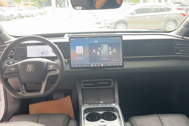 Used BYD Qin L 2026 Model DM-i 210KM Cloud Suspension Version Interior 3