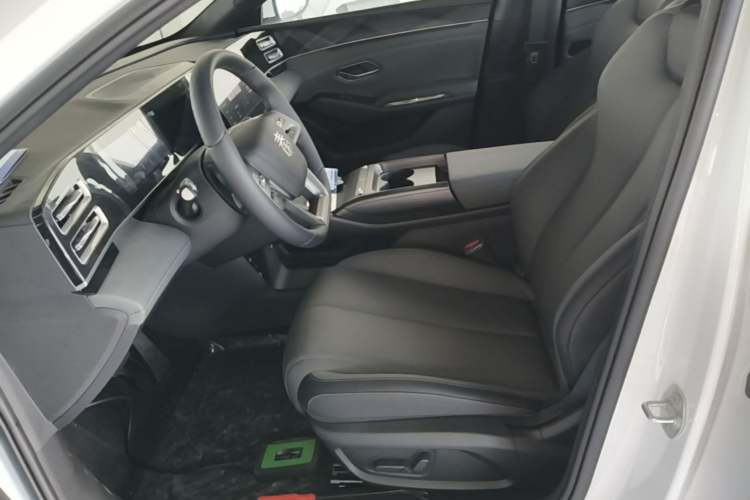 Used BYD Qin L 2026 DM-i 128KM Leading Edition Left Front Seat