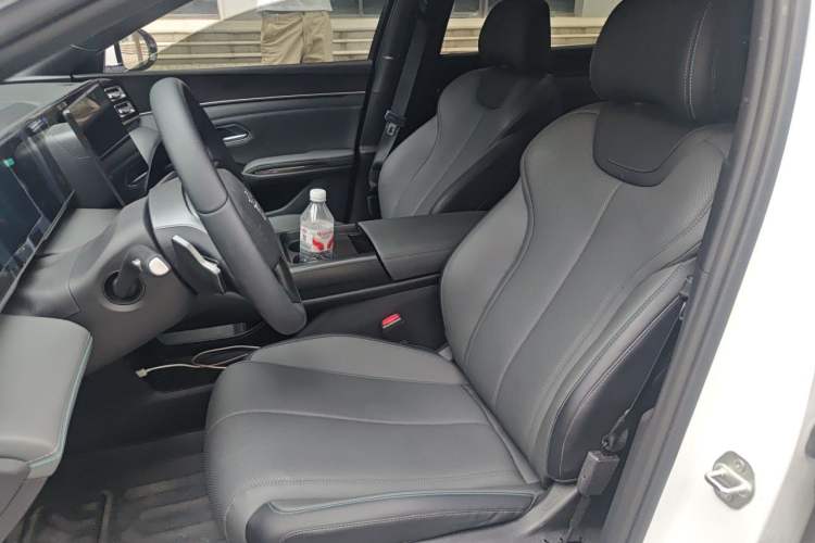 Used BYD Qin L 2026 Model DM-i 210KM Beyond Version Left Front Seat