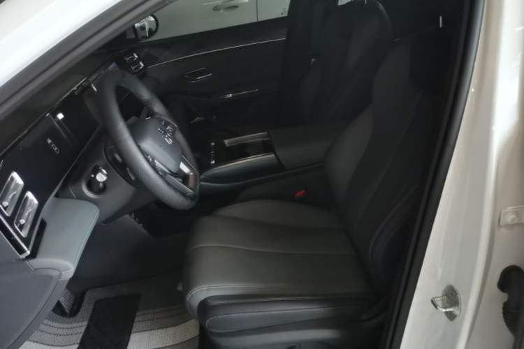Used BYD Qin L 2026 DM-i 128KM Leading Edition Left Front Seat