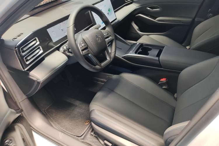 Used BYD Qin L 2026 DM-i 128KM Leading Edition Left Front Seat