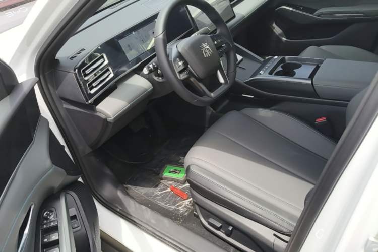 Used BYD Qin L 2026 DM-i 128KM Leading Edition Left Front Seat