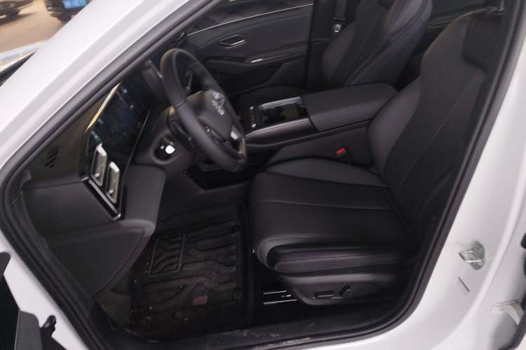 Used BYD Qin L 2026 DM-i 128KM Leading Edition Left Front Seat