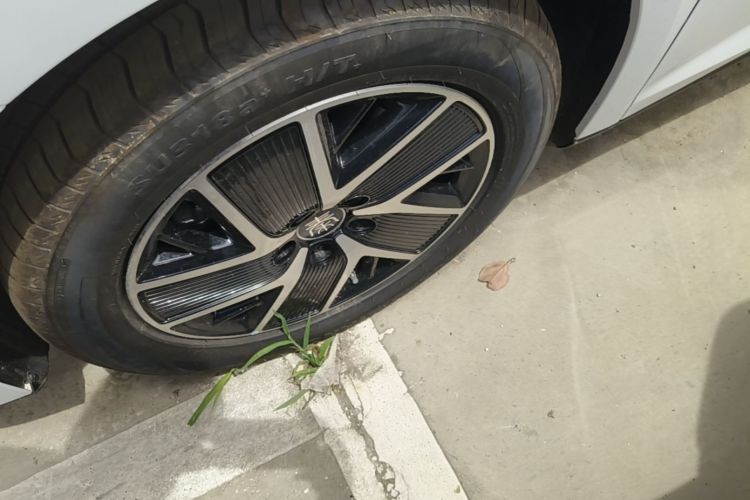 Used BYD Qin L 2026 DM-i 128KM Leading Edition Left Front Wheel Hub
