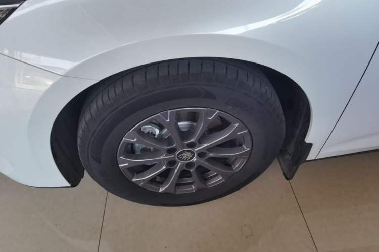 Used BYD Qin L 2026 DM-i 128KM Progressive Edition Left Front Wheel Hub