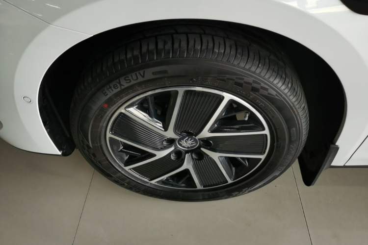 Used BYD Qin L 2026 DM-i 128KM Leading Edition Left Front Wheel Hub
