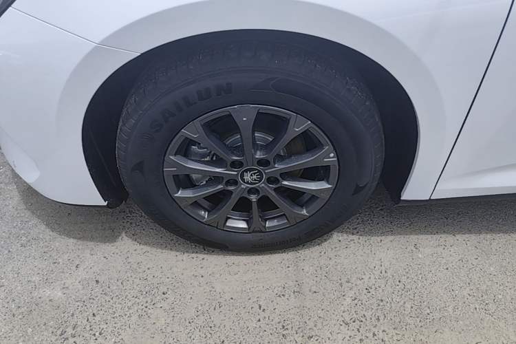 Used BYD Qin L 2026 DM-i 128KM Progressive Edition Left Front Wheel Hub
