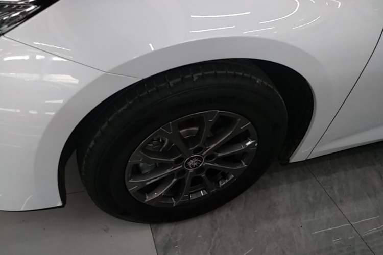 Used BYD Qin L 2026 DM-i 128KM Progressive Edition Left Front Wheel Hub