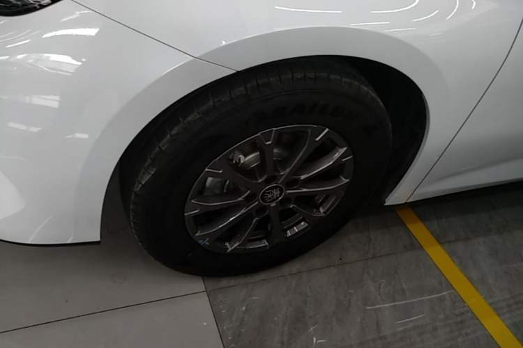 Used BYD Qin L 2026 DM-i 128KM Progressive Edition Left Front Wheel Hub