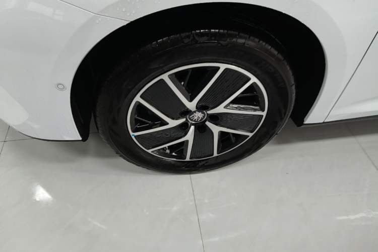 Used BYD Qin L 2026 DM-i 128KM Leading Edition Left Front Wheel Hub