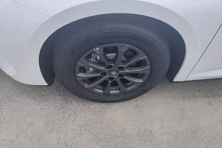 Used BYD Qin L 2026 DM-i 128KM Progressive Edition Left Front Wheel Hub