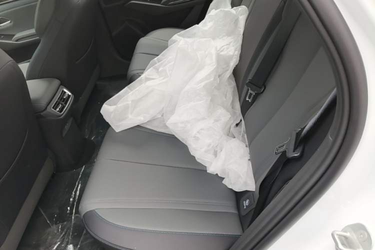 Used BYD Qin L 2026 DM-i 128KM Leading Edition Left Rear Seat