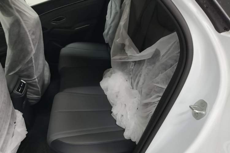 Used BYD Qin L 2026 DM-i 128KM Leading Edition Left Rear Seat