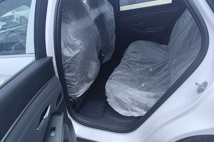 Used BYD Qin L 2026 DM-i 128KM Progressive Edition Left Rear Seat
