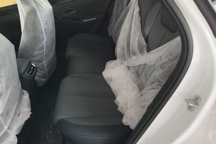 Used BYD Qin L 2026 DM-i 128KM Leading Edition Left Rear Seat