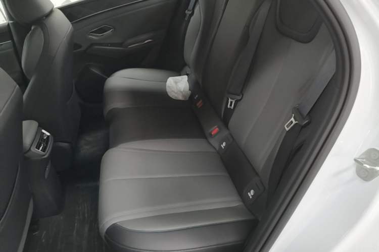 Used BYD Qin L 2026 DM-i 128KM Leading Edition Left Rear Seat