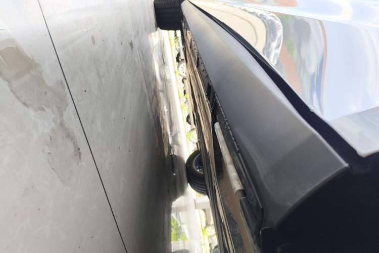 Used BYD Qin L 2026 Model DM-i 210KM Cloud Suspension Version Left Side Sill