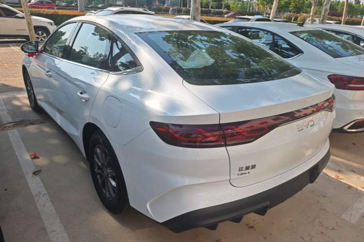 Used BYD Qin L 2026 DM-i 128KM Progressive Edition Rear Left 45 Deg
