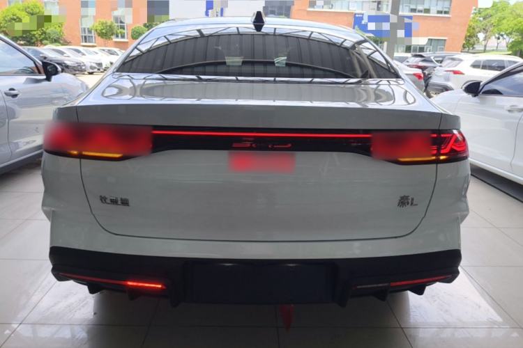 Used BYD Qin L 2026 Model DM-i 210KM Cloud Suspension Version Rear