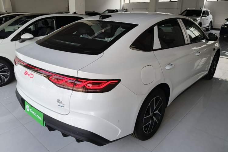 Used BYD Qin L 2026 DM-i 128KM Leading Edition Rear Right 45 Deg