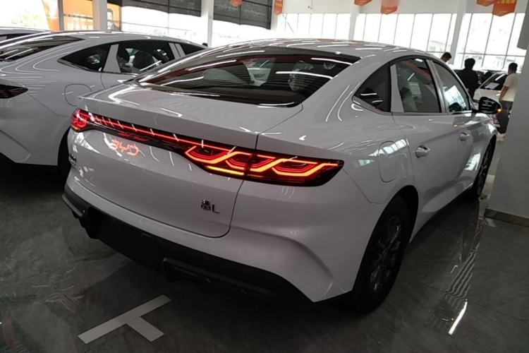 Used BYD Qin L 2026 DM-i 128KM Progressive Edition Rear Right 45 Deg