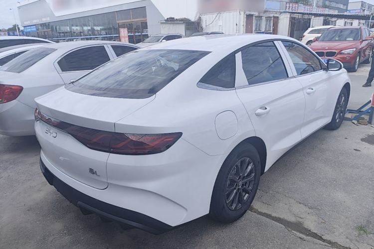 Used BYD Qin L 2026 DM-i 128KM Progressive Edition Rear Right 45 Deg