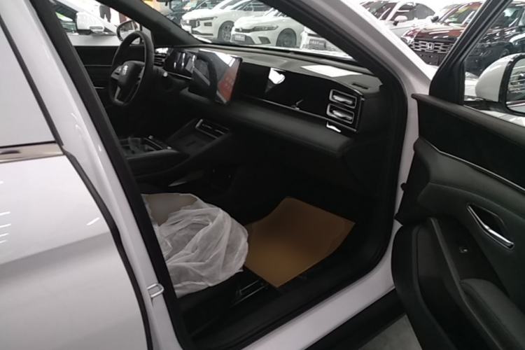 Used BYD Qin L 2026 DM-i 128KM Progressive Edition Right Front Seat