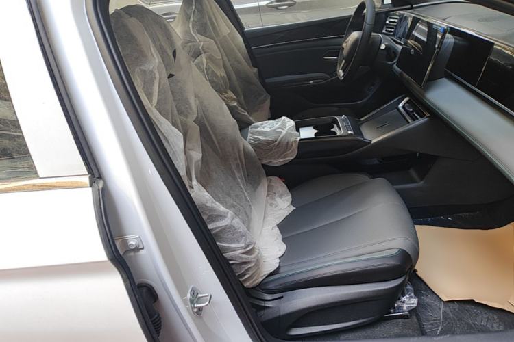 Used BYD Qin L 2026 DM-i 128KM Progressive Edition Right Front Seat