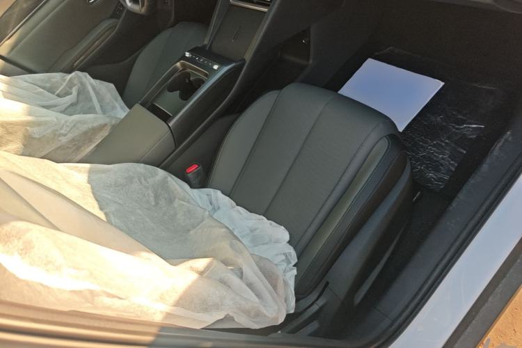 Used BYD Qin L 2026 DM-i 128KM Progressive Edition Right Front Seat