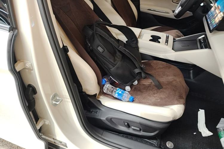 Used BYD Qin L 2026 Model DM-i 210KM Beyond Version Right Front Seat