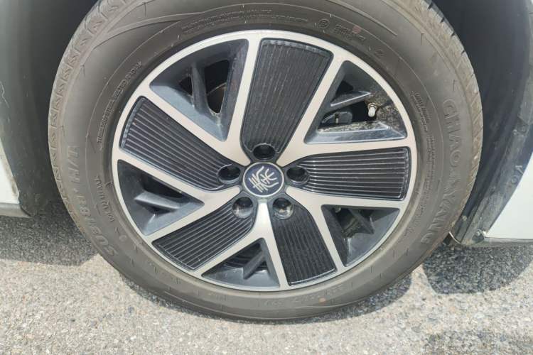 Used BYD Qin L 2026 DM-i 128KM Leading Edition Right Front Wheel Hub