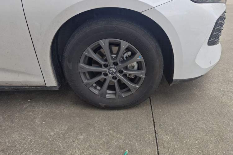 Used BYD Qin L 2026 DM-i 128KM Progressive Edition Right Front Wheel Hub