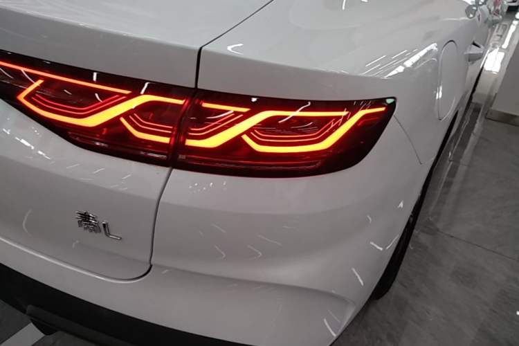 Used BYD Qin L 2026 DM-i 128KM Progressive Edition Right Rear Taillight