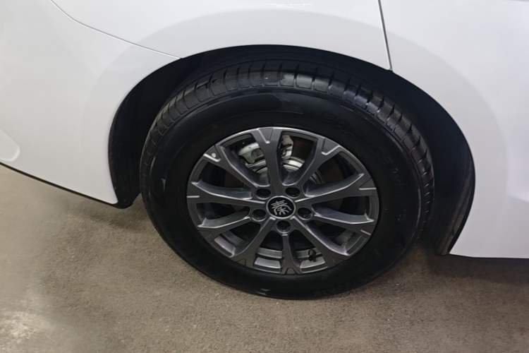 Used BYD Qin L 2026 DM-i 128KM Progressive Edition Right Rear Wheel Hub
