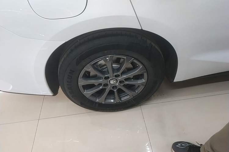 Used BYD Qin L 2026 DM-i 128KM Progressive Edition Right Rear Wheel Hub
