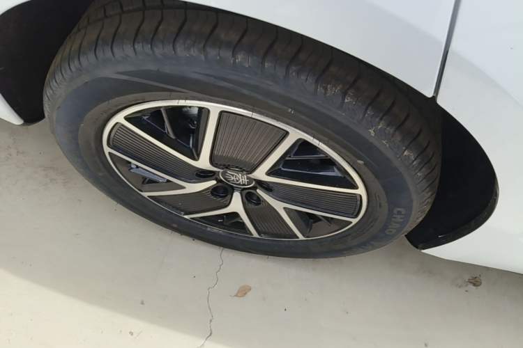Used BYD Qin L 2026 DM-i 128KM Leading Edition Right Rear Wheel Hub