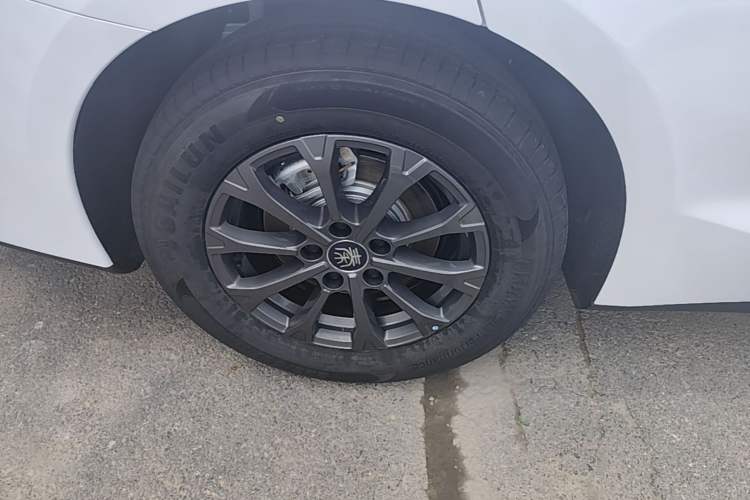 Used BYD Qin L 2026 DM-i 128KM Progressive Edition Right Rear Wheel Hub