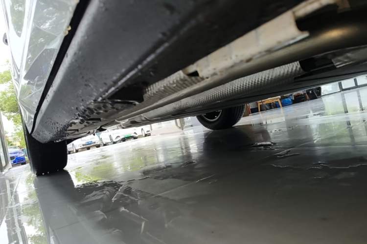 Used BYD Qin L 2026 DM-i 128KM Leading Edition Right Side Sill