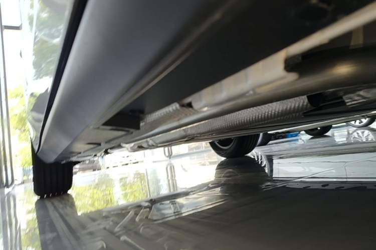 Used BYD Qin L 2026 DM-i 128KM Leading Edition Right Side Sill