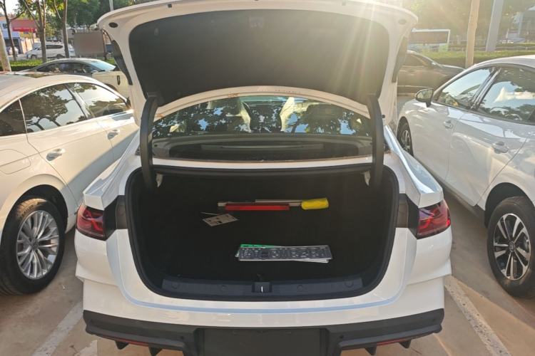 Used BYD Qin L 2026 DM-i 128KM Progressive Edition Trunk