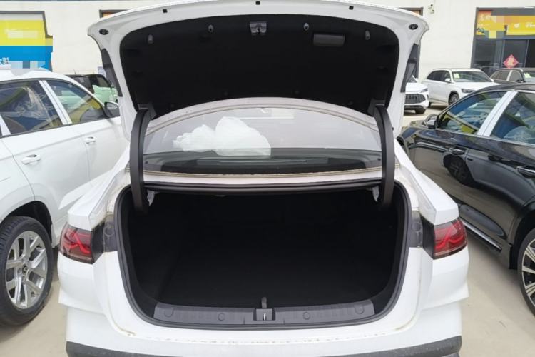 Used BYD Qin L 2026 DM-i 128KM Leading Edition Trunk