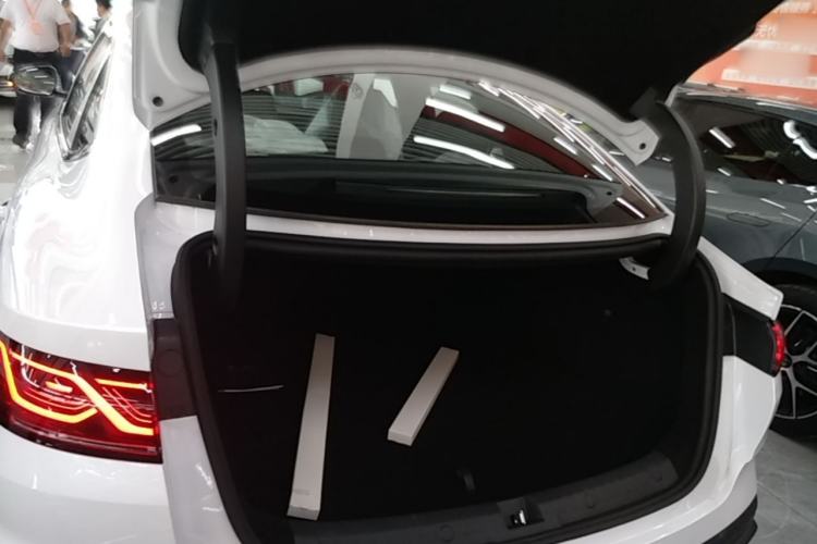 Used BYD Qin L 2026 DM-i 128KM Progressive Edition Trunk