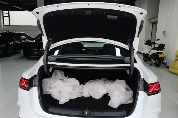 Used BYD Qin L 2026 DM-i 128KM Leading Edition Trunk