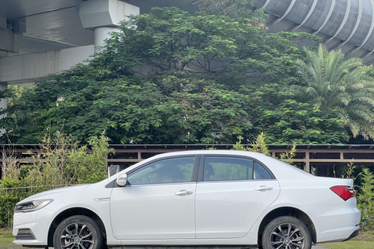 Used BYD Qin New Energy 2019 Travel Edition Exterior 5